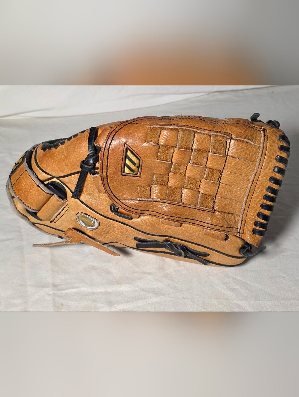Mizuno Franchise Series GFN 1250 12.5 inch Baseball Softball Glove Right Hand